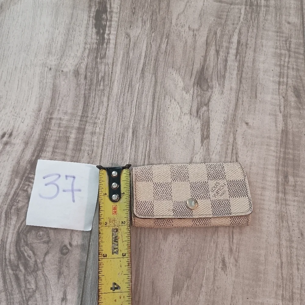 Authentic, Louis Vuitton, Damier Azuzr 4-Hooks Key Case